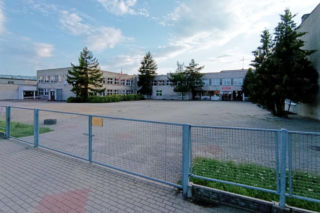 Policja zwiększa obserwacje okolic szkoły w Iławie, po doniesieniu o zboczeńcu