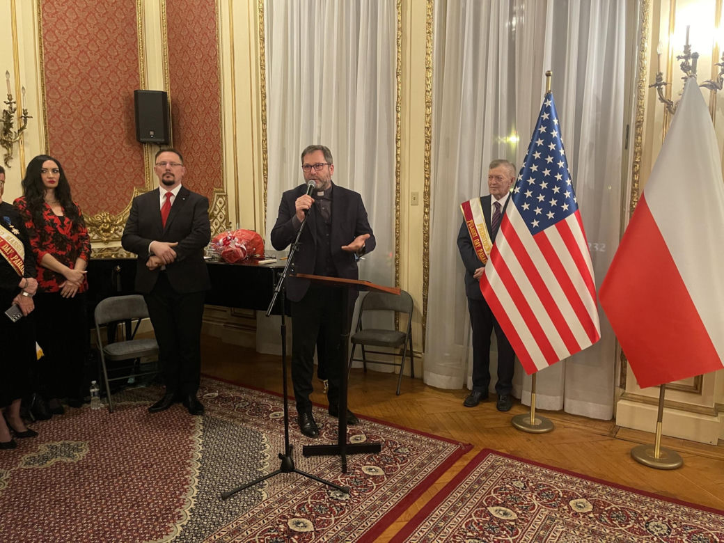 Szarfowanie Wielkiego Marszałka Parady Pułaskiego 2025