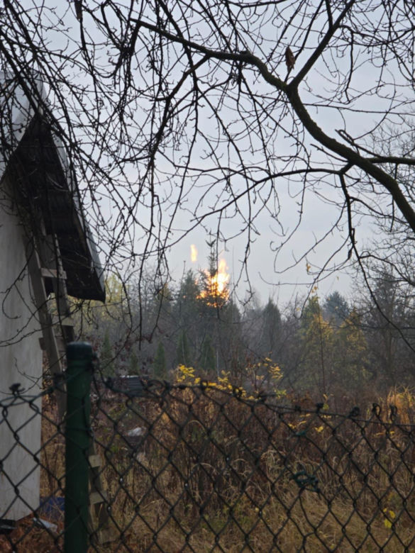Słup ognia nad Krakowem. Potężny pożar gazu na popularnym osiedlu