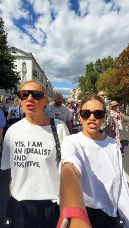 Maja Bohosiewicz, Sonia Bohosiewicz, Anita Sokolowska wspierają Palestynę