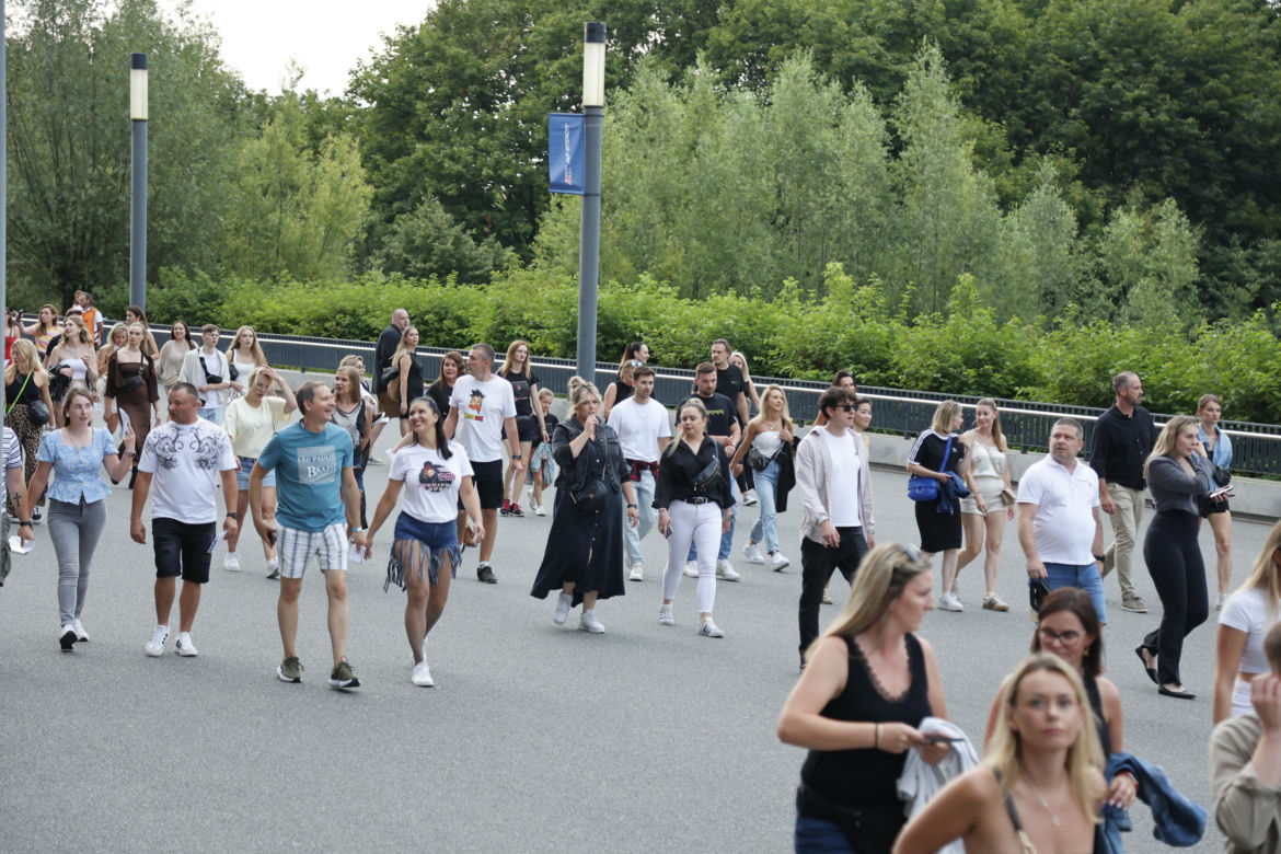 Koncert Jennifer Lopez w Warszawie (25.07.2025) - część pierwsza. Organizatorem koncertu jest Prestige MJM
