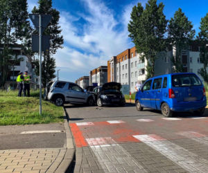 Karambol na ul. 42. Pułku Piechoty. Zderzyło się 7 samochodów [ZDJĘCIA]
