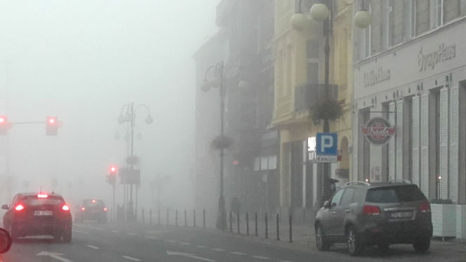 Alerty IMGW przed gęstą mgłą. Dwa województwa objęte ostrzeżeniami