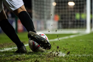 Legia Warszawa wygrywa w doliczonym czasie. Dwa gole Żewłakowa