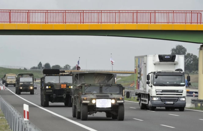 Śląskie: Wojsko na ulicach! Pancerne kolumny w kilku miastach. O co chodzi?