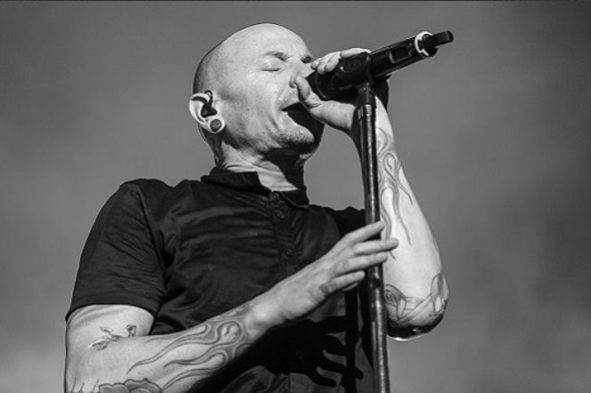 Kim był Chester Bennington? Najważniejsze informacje o wokaliście Linkin Park