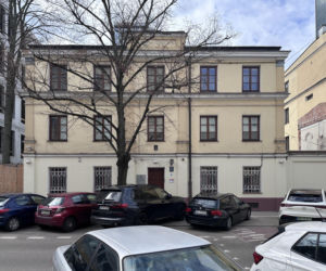 Plebania na zlikwidowanym cmentarzu Świętokrzyski w Warszawie