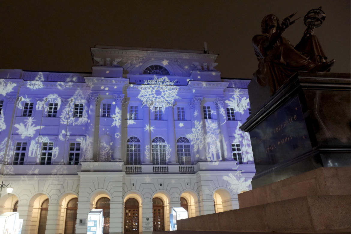 Niesamowita iluminacja świąteczna rozbłysnęła w Warszawie