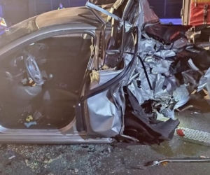 WYPADEK na S8 w Łódzkiem! Ciężarówka zderzyła się z osobówką. Są ranni! Utrudnienia w kierunku Warszawy