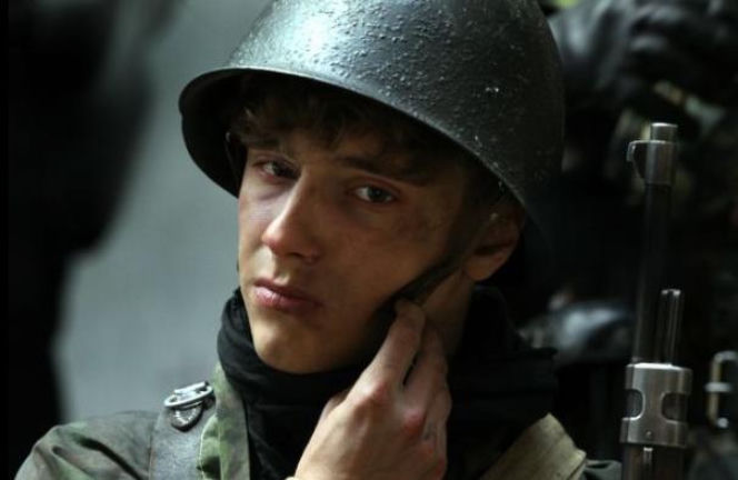 Czas honoru 7 sezon. Apacz (Maciej Musiał)