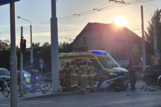 Niebezpieczny niedzielny wieczór na drogach Lubelszczyzny. Po nieudanym manewrze wyprzedzania zginął kierowca auta