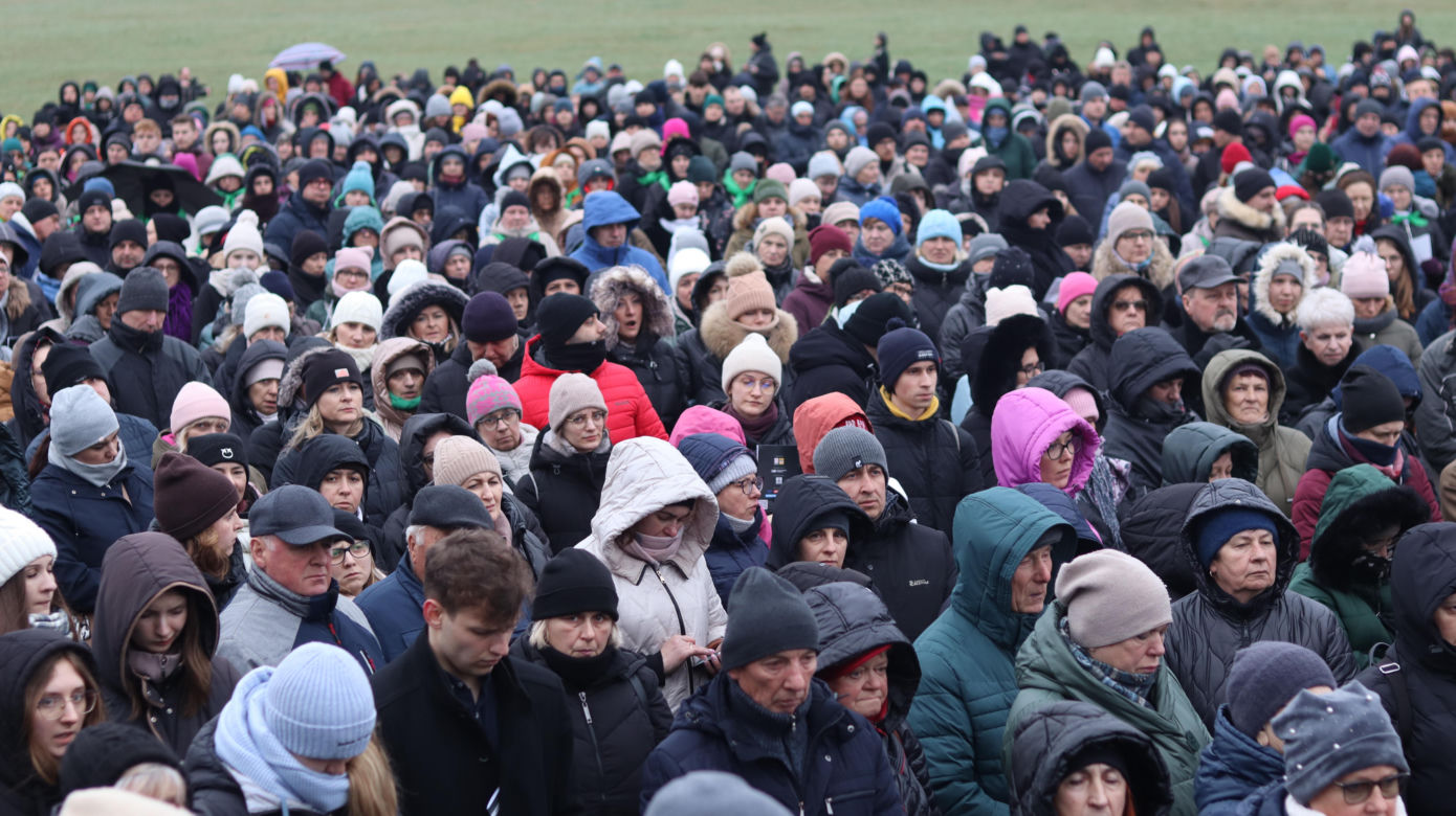 Tak wyglądała jubileuszowa Droga Krzyżowa na Majdanku 2025