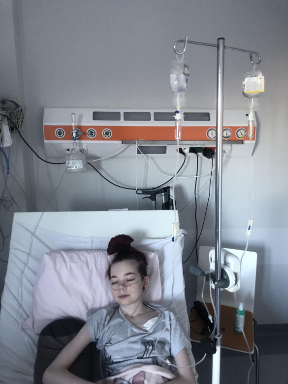 Aktorka serialu "Komisarz Alex" jest przerażona. Skąd wziąć milion!? Pomóżcie mojej przyjaciółce!