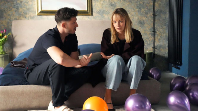 Barwy szczęścia, odcinek 3348: Justin (Jasper Sołtysiewicz), Ola (Michalina Robakiewicz