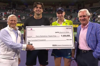 Jelena Rybakina zmolestowana na korcie?!