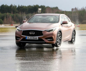 Infiniti Q30 na Torze Jastrząb 