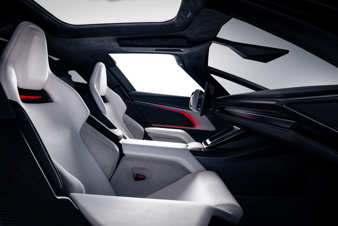 Latająca Tesla stała się rzeczywistością? Roadster wykonał niezwykły manewr