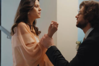 M jak miłość, odcinek 1924: Obsesyjnie zazdrosny Mariusz rzuci się na Kasię przed ślubem! Chodakowscy zobaczą, do czego jest zdolny - WIDEO