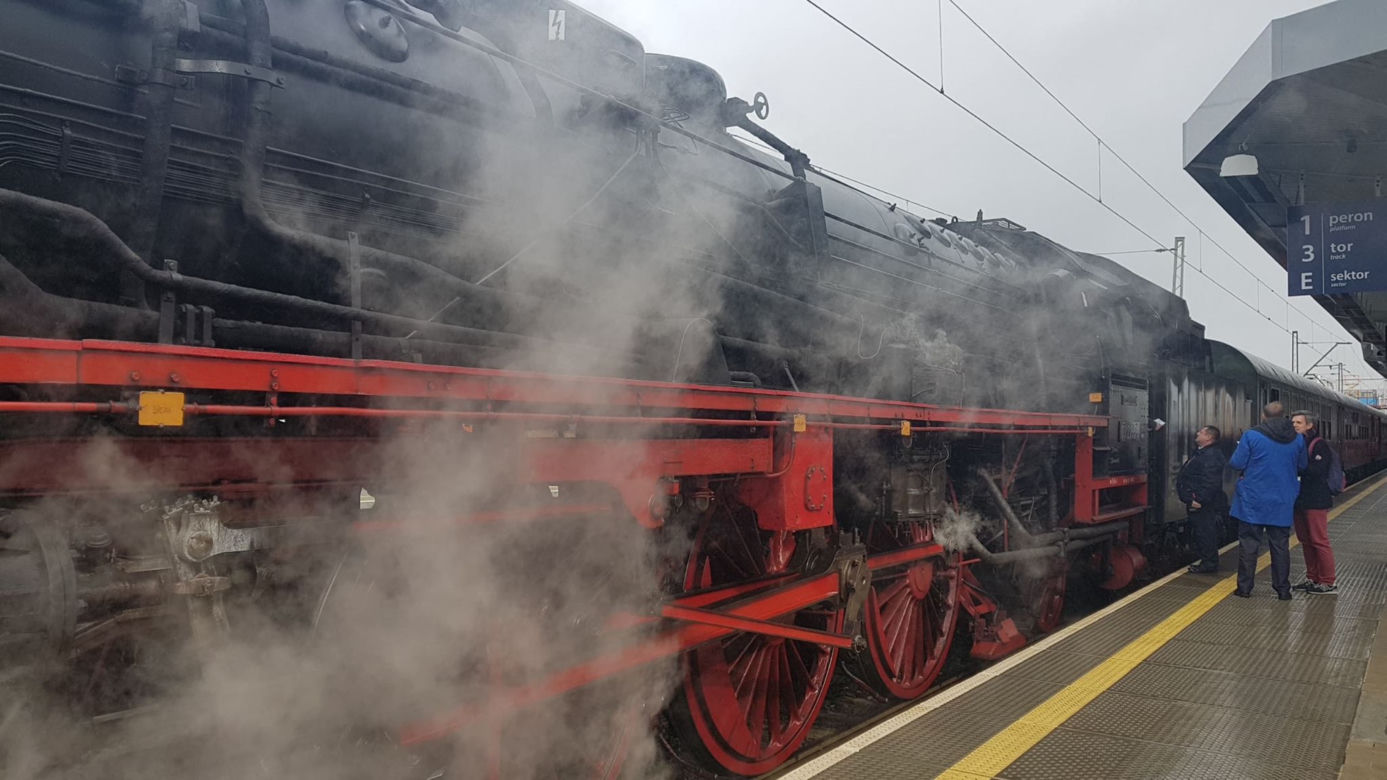 Zabytkowy pociąg na stacji Szczecin Główny