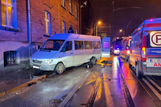 Łódź. Pięcioro rannych w wypadku na Widzewie. 30-latek nie ustąpił pierwszeństwa busowi