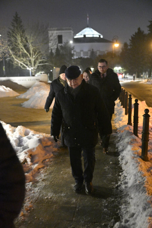 PiS rusza na wyjazdowe posiedzenie