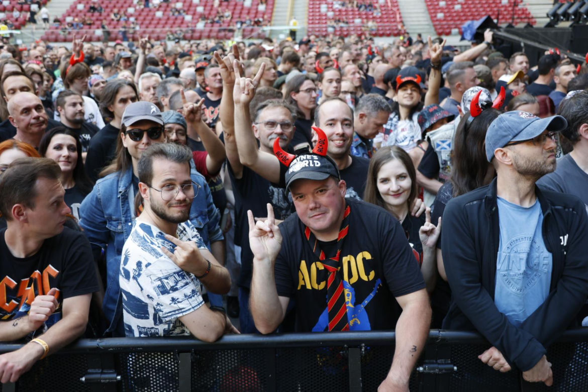 Koncert AC/DC w Warszawie (4.07.2025) - część pierwsza. Organizatorem koncertu jest Live Nation