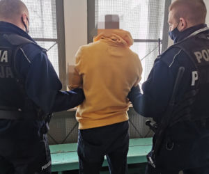 Wandal niszczył samochody. Wpadł, bo miał charakterystyczną bluzę