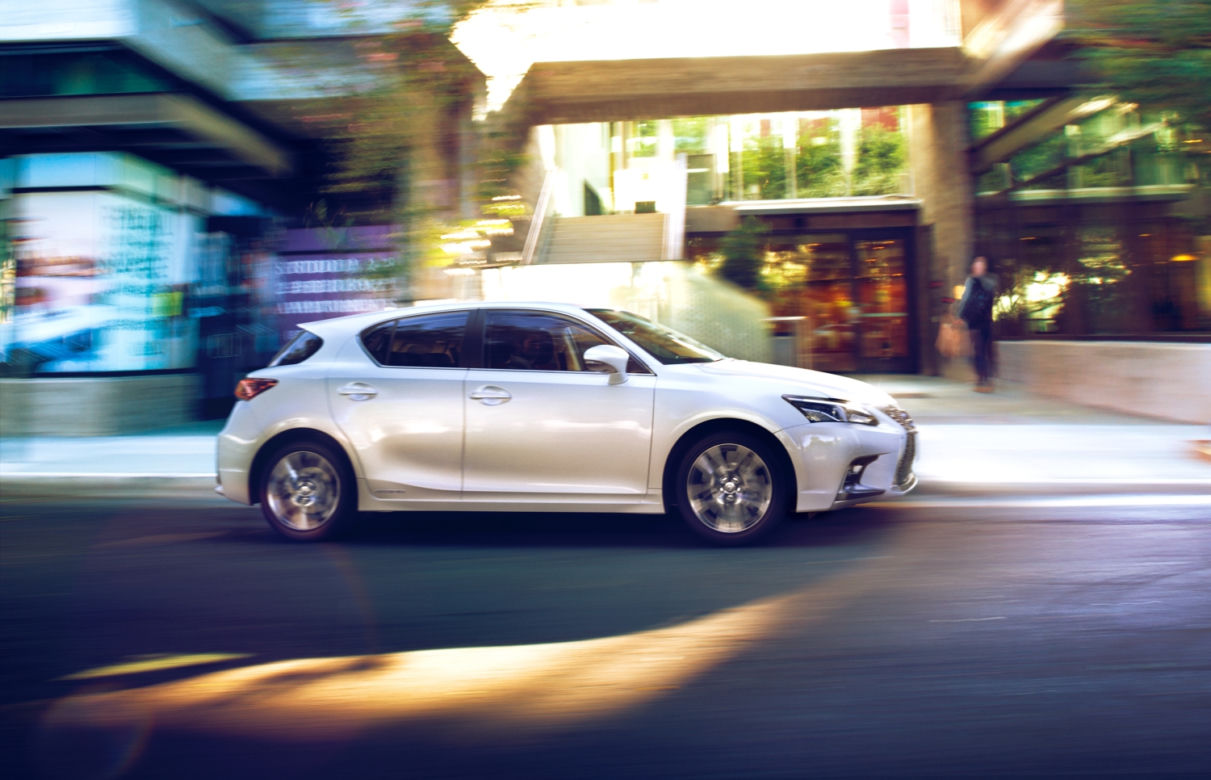 Lexus CT200h lifting 2018