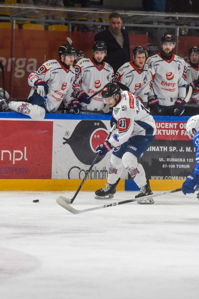 KH Energa Toruń - Unia Oświęcim 2:1! Zdjęcia kibiców i zawodników obu drużyn