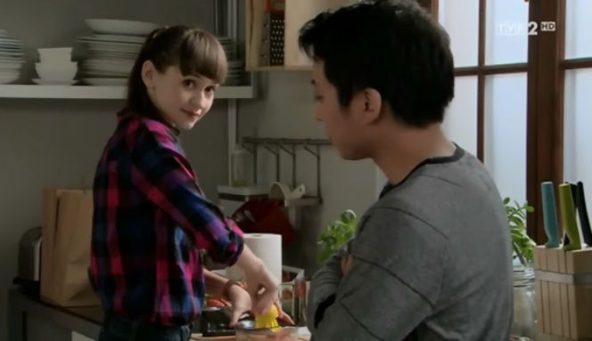 M jak miłość odc. 1068. Janka (Joanna Osyda), Taro (Hiroaki Murakami)