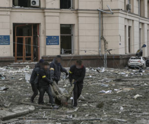 Ukraina/ 21 zabitych, ponad 110 rannych po atakach w Charkowie i Kijowie