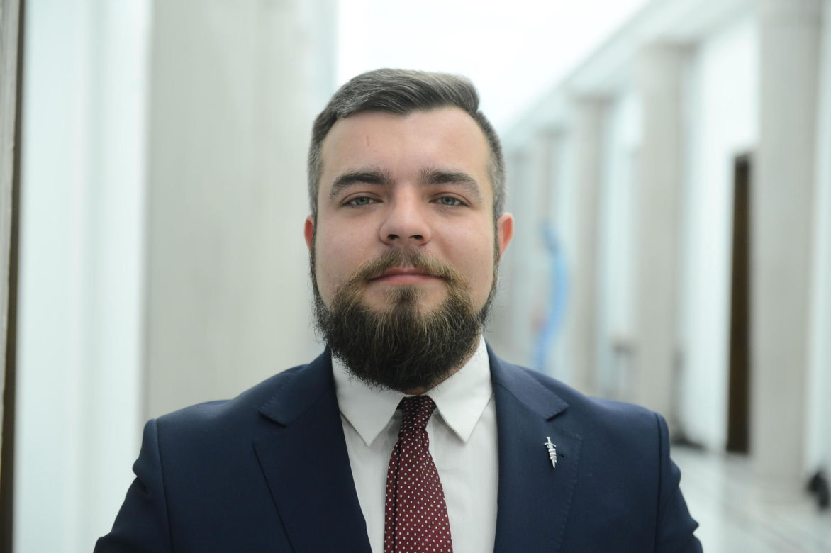 Emerycie! Oto posłowie, którzy nie chcieli dać Ci 14. emerytury