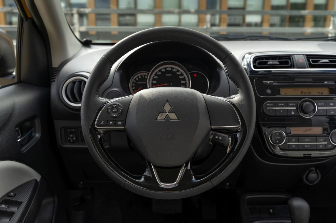 Mitsubishi Space Star 1.2 MIVEC CVT Insport (2020)
