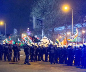 Kibice pod stadionem Legii