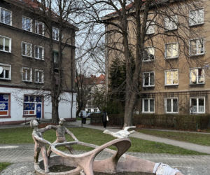 Rzeźba Chłopcy z gęsią