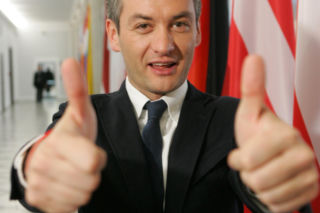 Tak zmieniał się Robert Biedroń