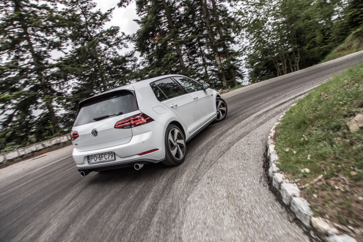 Volkswagen Golf GTI 2.0 TSI 245 KM