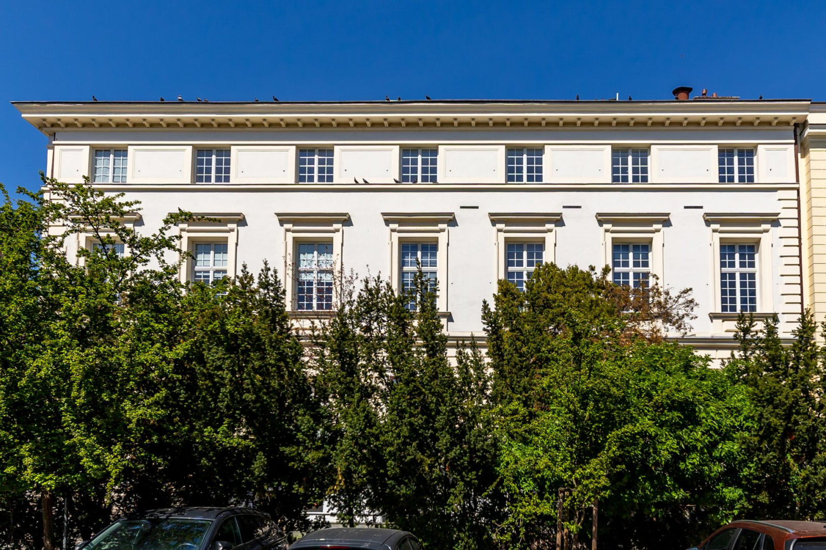 Foksal 10 w Warszawie