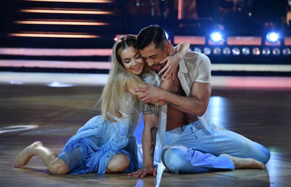 Taniec z gwiazdami. Odcinek 4. Kinga Sawczuk i Jakub Lipowski 