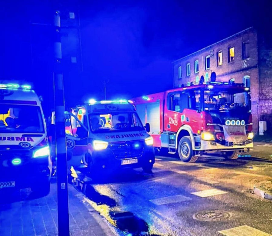 Pożar kamienicy. 14-latek wyskoczył przez okno, uciekając przed ogniem