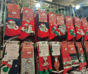 Jarmark Bożonarodzeniowy na Rynku Głównym w Krakowie 2025. Oferta wystawców