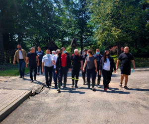 Premier na zalanych terenach
