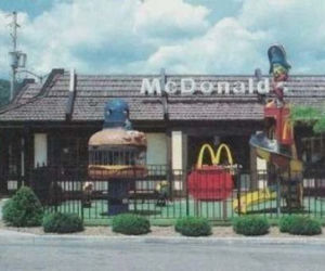 Tak przed laty wyglądał McDonalds. Pamiętasz jeszcze te czasy?