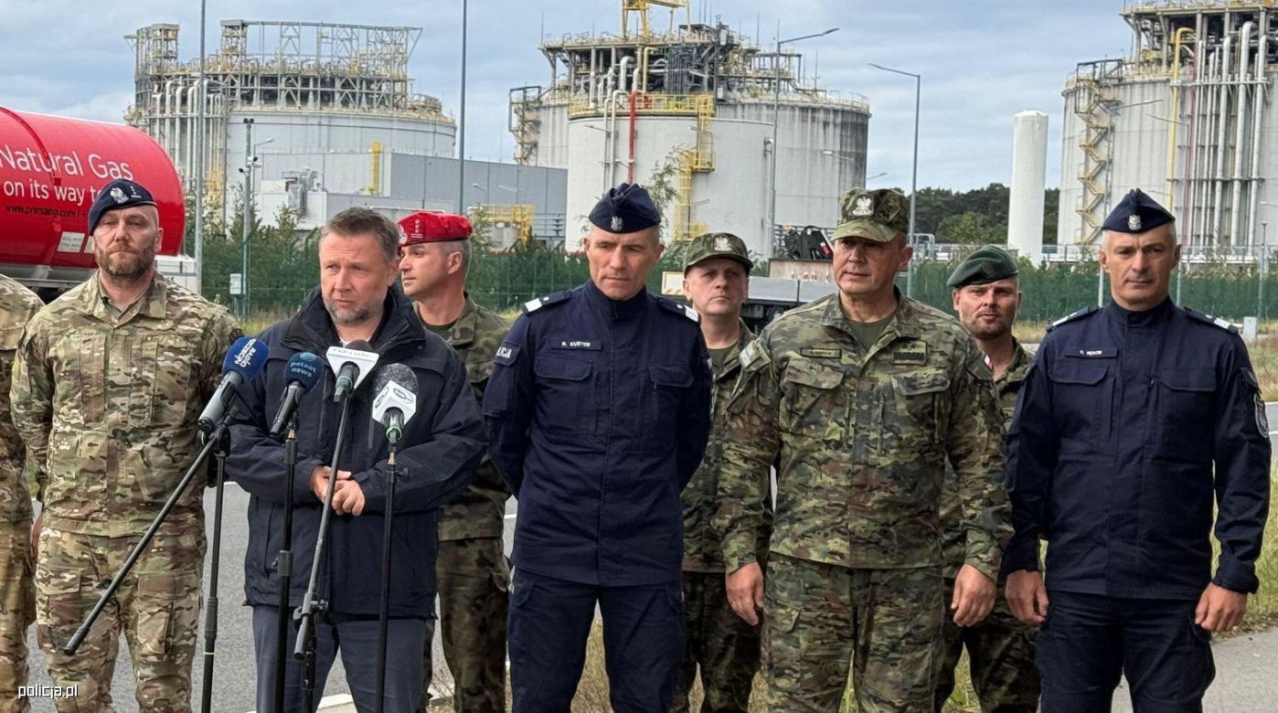 Spektakularna akcja służb w gazoporcie