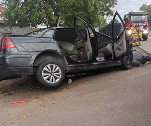Makabra pod Makowem Mazowieckim! Pijany kierowca zmasakrował citroena [ZDJĘCIA].