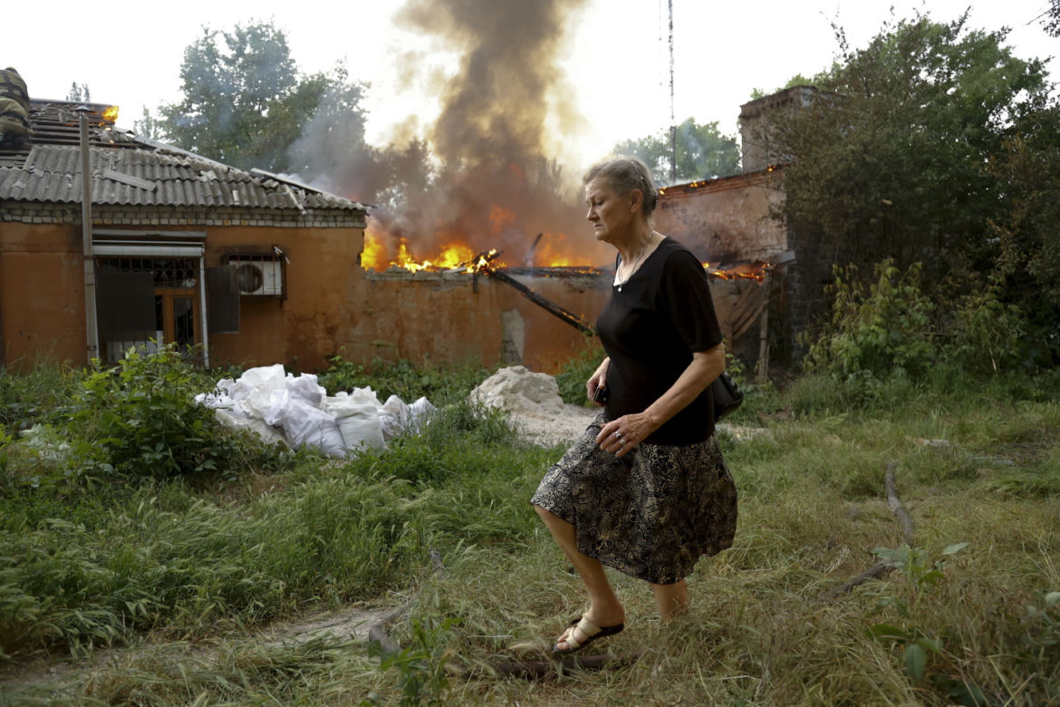 Ukraina zniszczona wojną. Rosjanie rekrutują na miejsce "złote rączki"