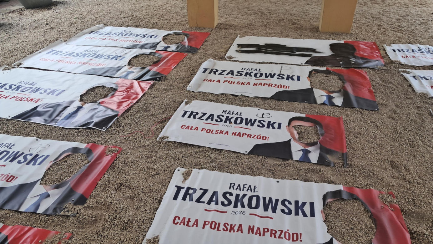 "Łowca głów" Rafała Trzaskowskiego w rękach policji. Pociął 50 transparentów wyborczych!