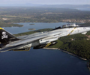 Koniec legendy F-14 Tomcat w Iranie? Zdjęcia satelitarne potwierdzają zniszczenie „perskich kotów”