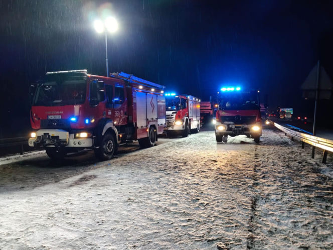 Kolizja ciężarówki na A4