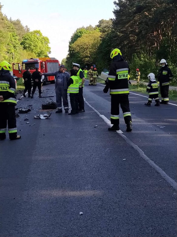 Wypadek na DK 25 pod Bydgoszczą! Droga jest całkowicie zablokowana [ZDJĘCIA]
